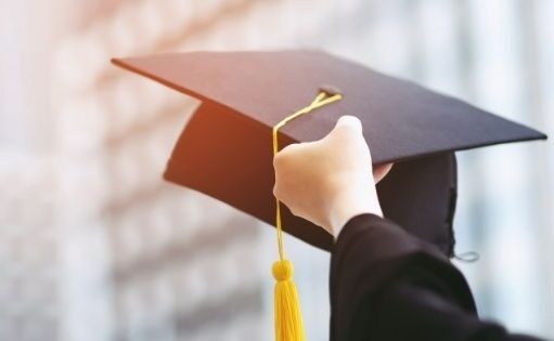Buying Guide: How to Find the Perfect Graduation Present