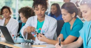 6 Reasons Why You Should Pursue a Career in Medical Field
